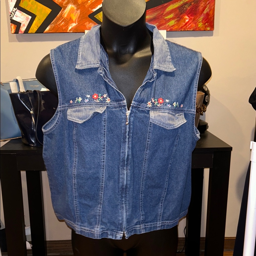 Carolina Plus Blue Embroidered Denim Vest size 18W